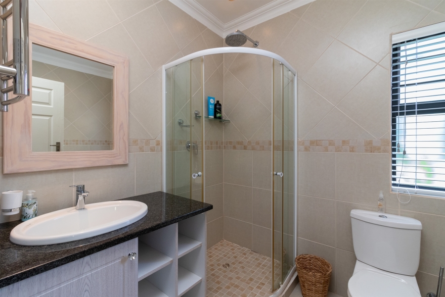 6 Bedroom Property for Sale in West Bank Eastern Cape